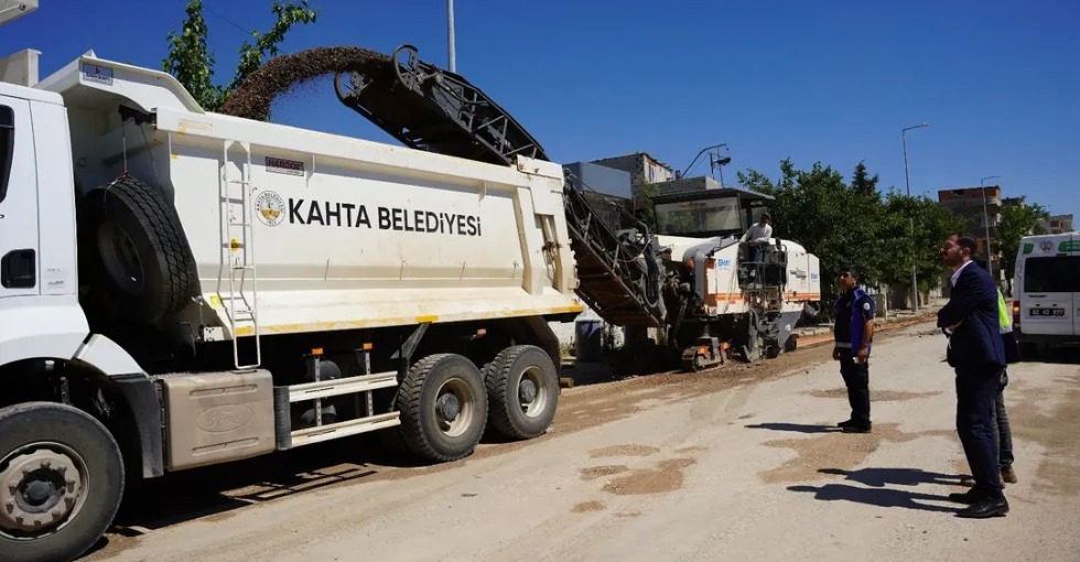 KAHTA'DA ASFALT ÇALIŞMASI 
